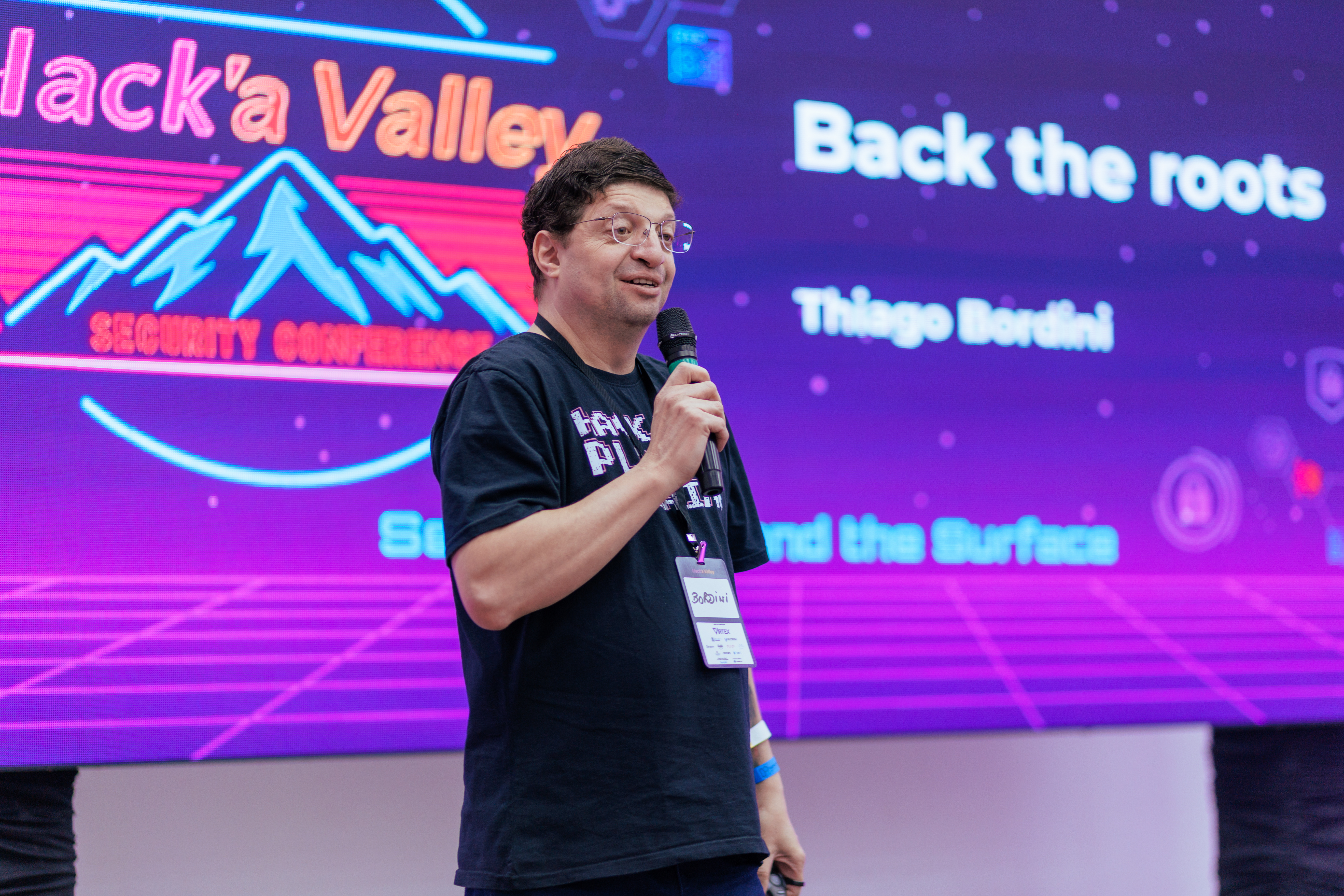 Momento Hacka Valley 30
